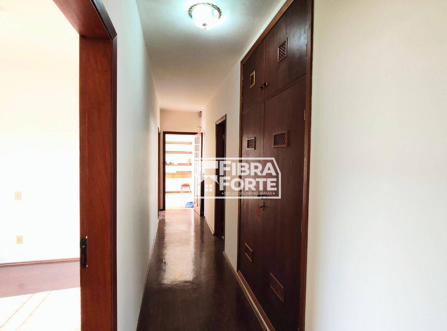 Casa à venda com 4 quartos, 262m² - Foto 27