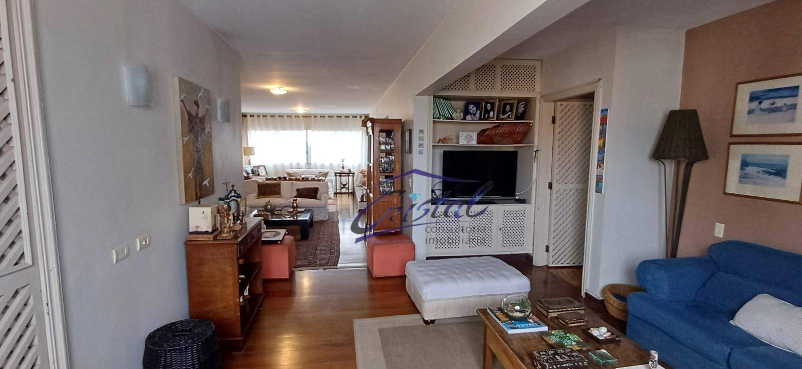 Apartamento à venda com 3 quartos, 226m² - Foto 3