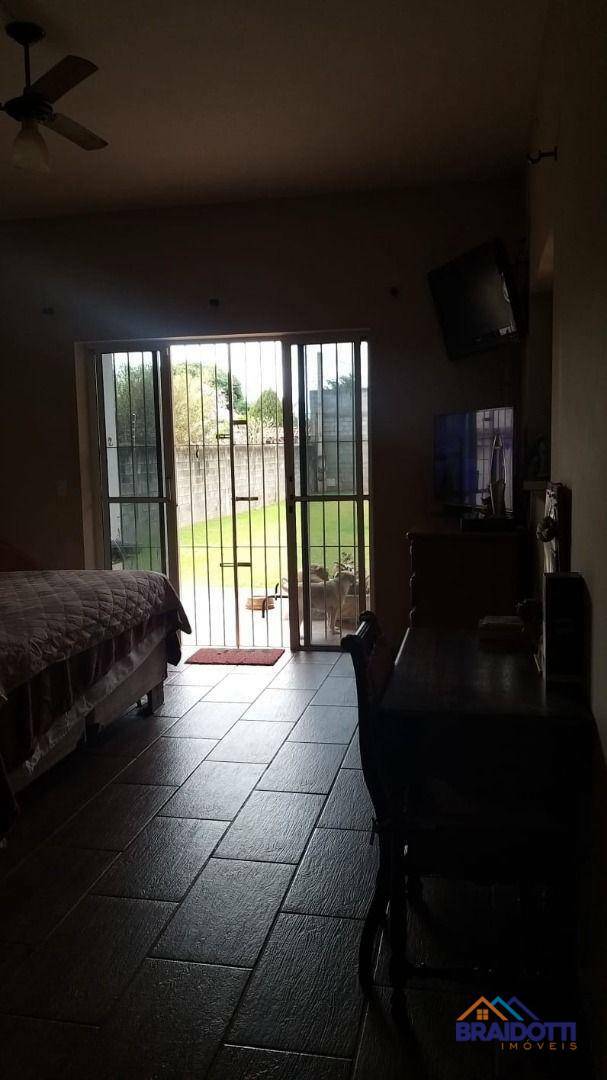 Chácara à venda com 4 quartos, 250m² - Foto 11