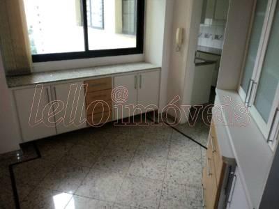 Apartamento para alugar com 4 quartos, 160m² - Foto 8