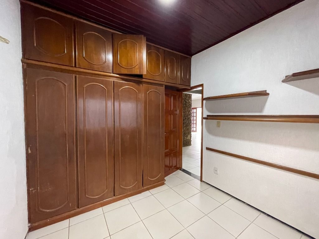 Casa à venda com 4 quartos, 400m² - Foto 25