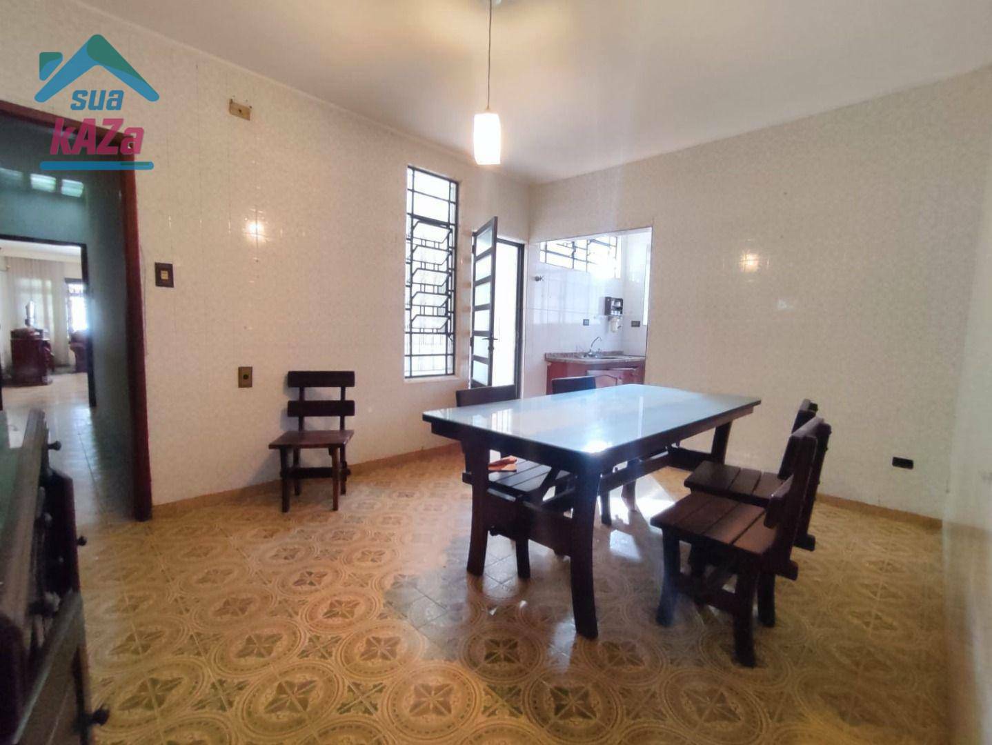 Casa à venda com 4 quartos, 250m² - Foto 11