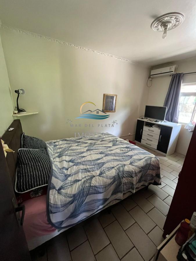 Casa à venda com 2 quartos, 600m² - Foto 4