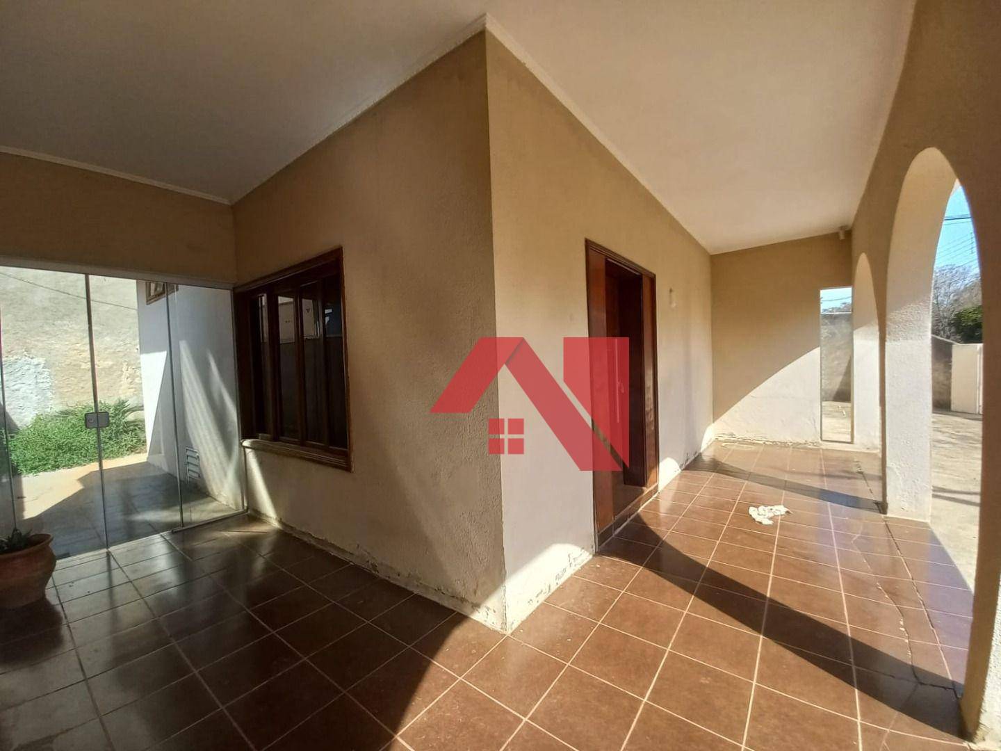 Casa à venda com 3 quartos, 107m² - Foto 2