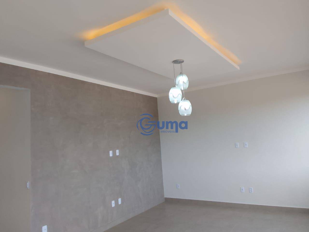 Casa à venda com 3 quartos, 90m² - Foto 4