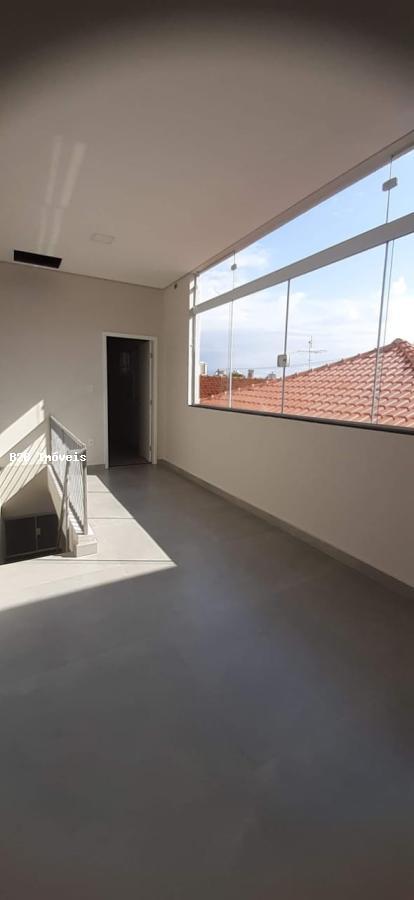 Casa à venda com 3 quartos, 193m² - Foto 11