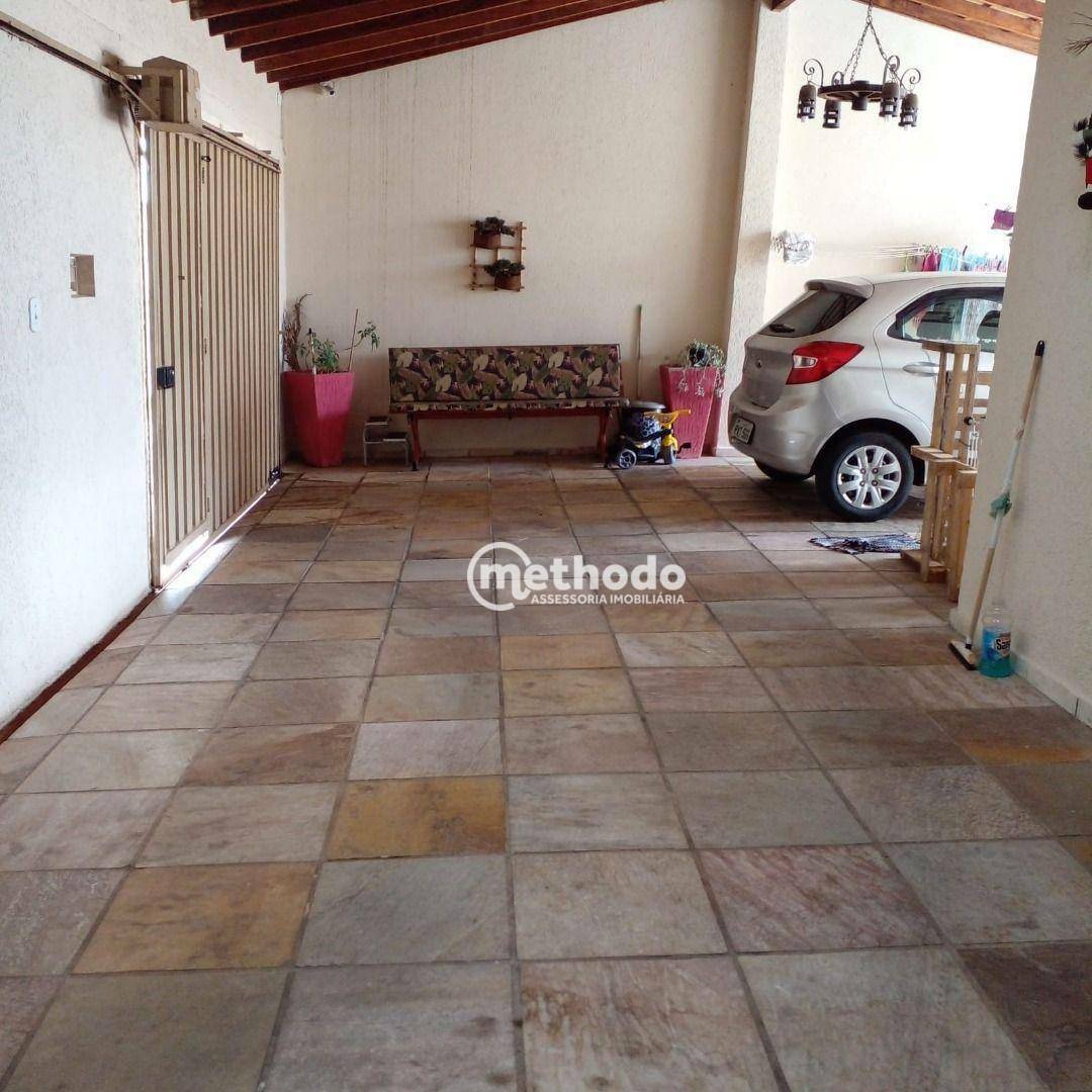 Casa à venda com 3 quartos, 221m² - Foto 4