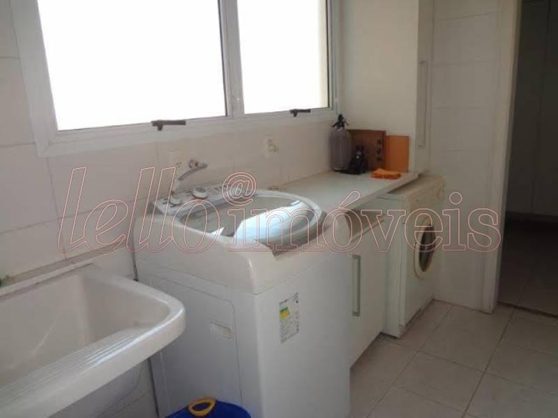 Apartamento para alugar com 3 quartos, 205m² - Foto 13