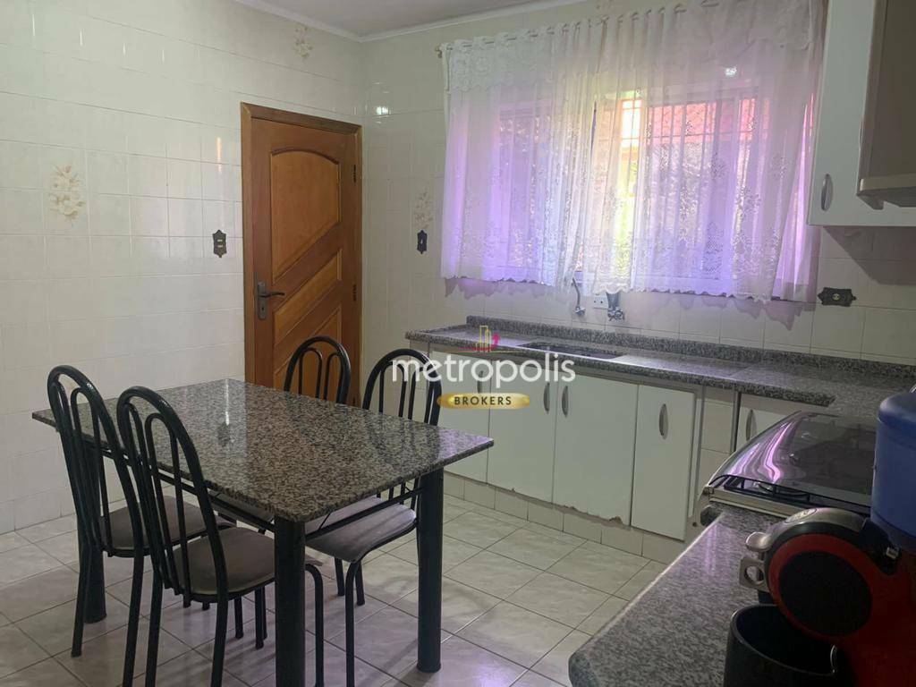 Sobrado à venda com 6 quartos, 290m² - Foto 2