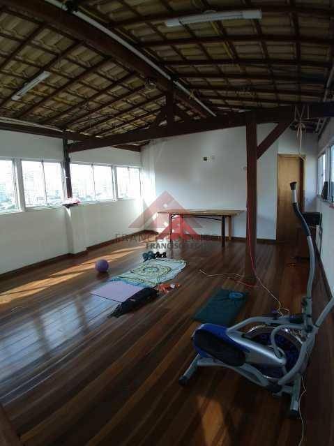 Casa à venda com 2 quartos, 300m² - Foto 28