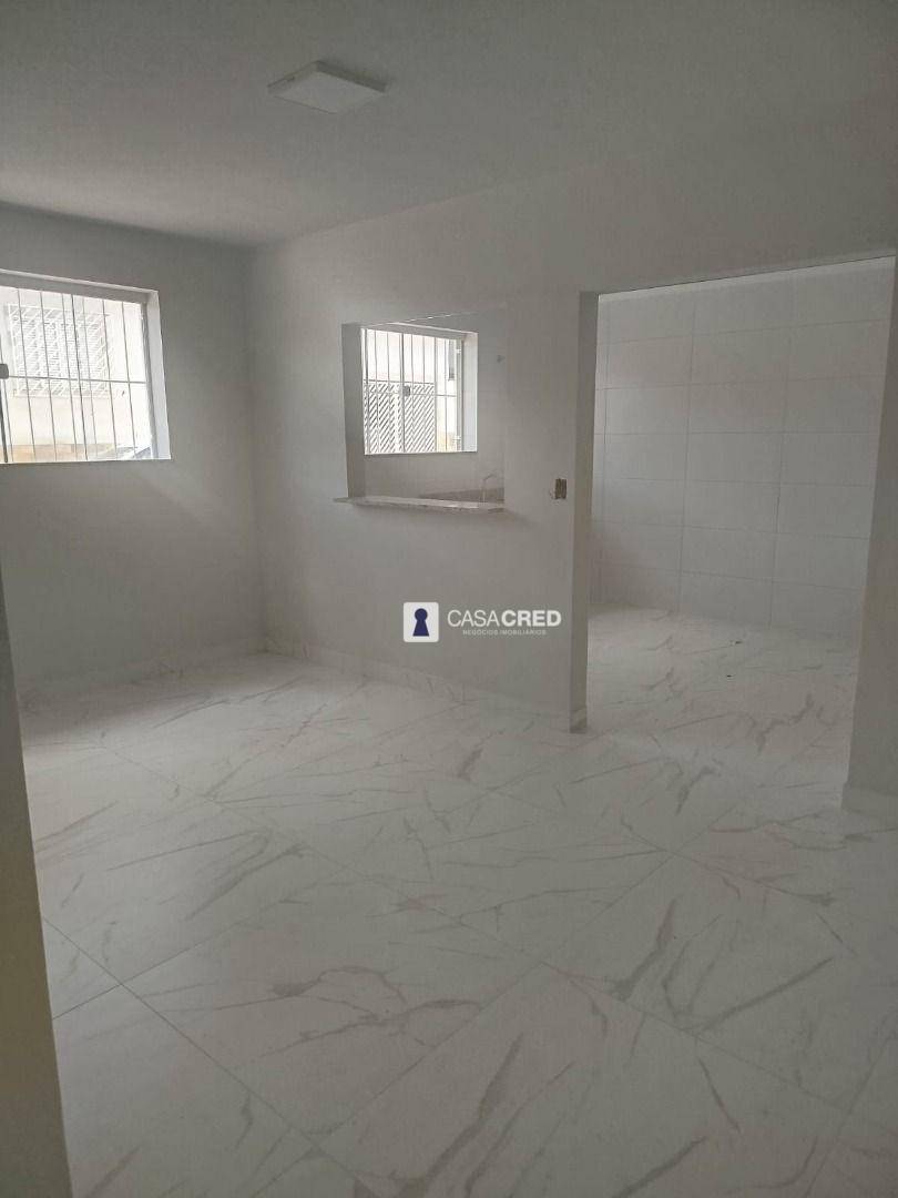 Apartamento à venda com 3 quartos, 75m² - Foto 1