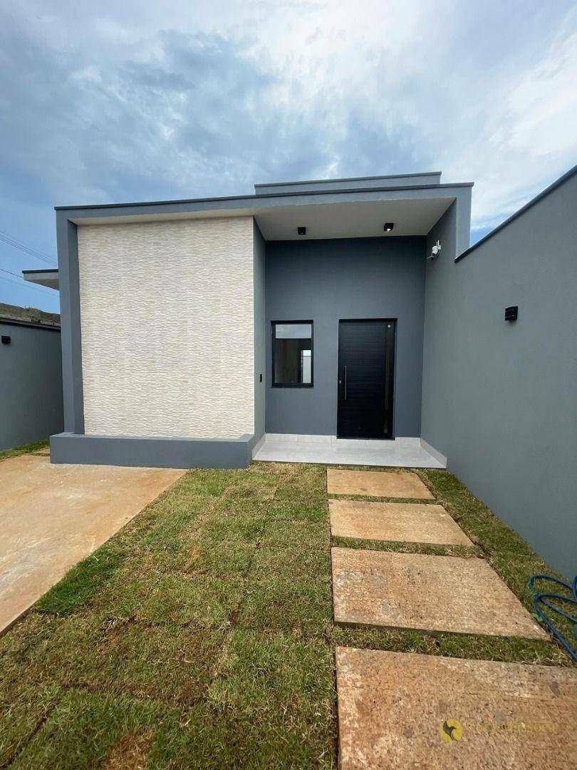 Casa à venda com 2 quartos, 70m² - Foto 2