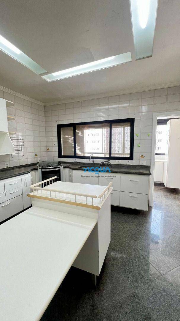 Apartamento à venda com 3 quartos, 190m² - Foto 6