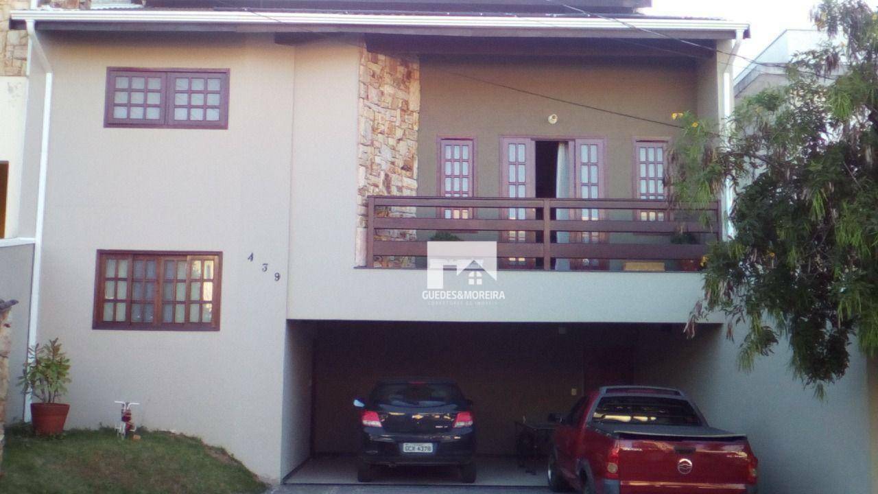 Casa de Condomínio à venda com 3 quartos, 304m² - Foto 1