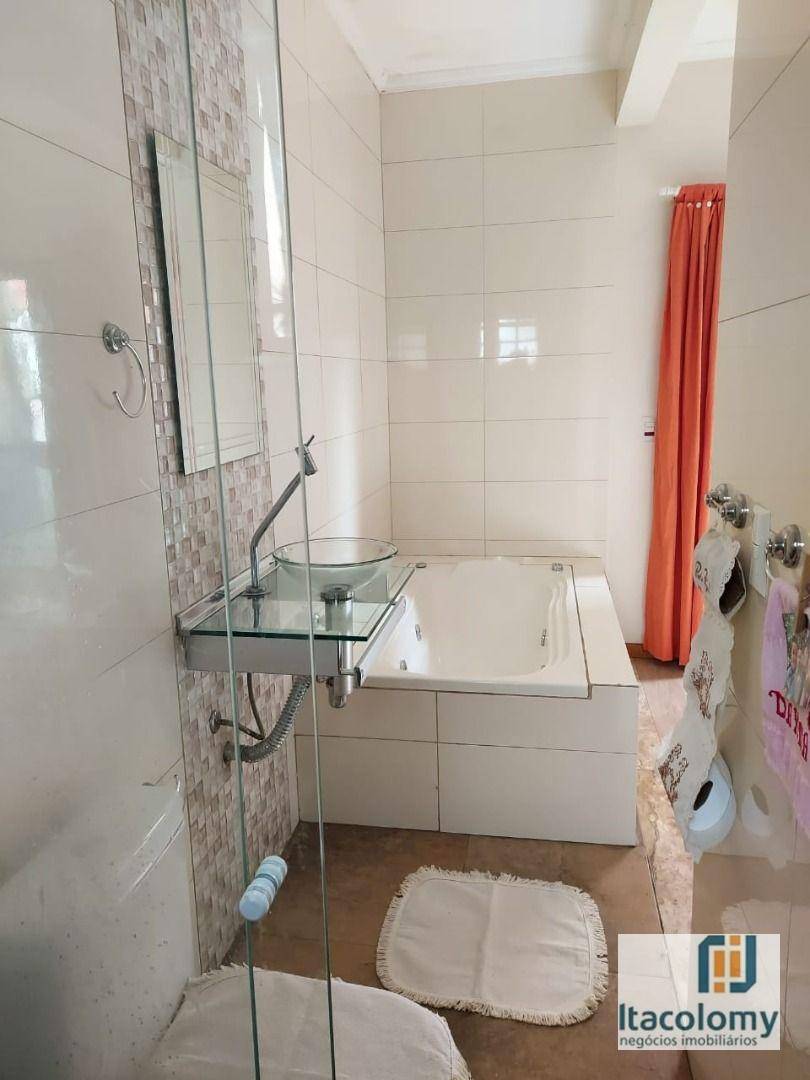 Casa à venda com 4 quartos, 200m² - Foto 6