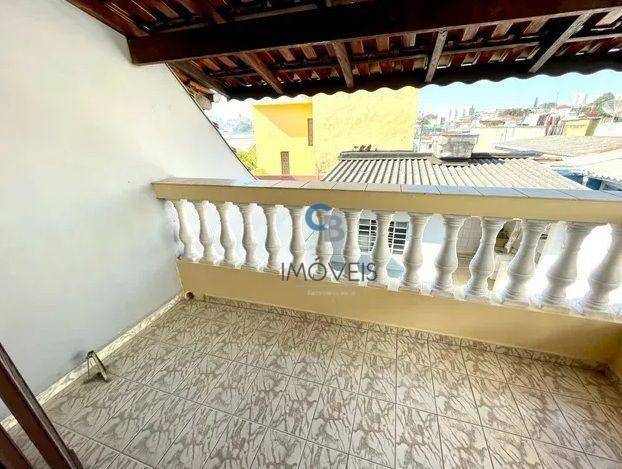 Sobrado à venda com 3 quartos, 206m² - Foto 2