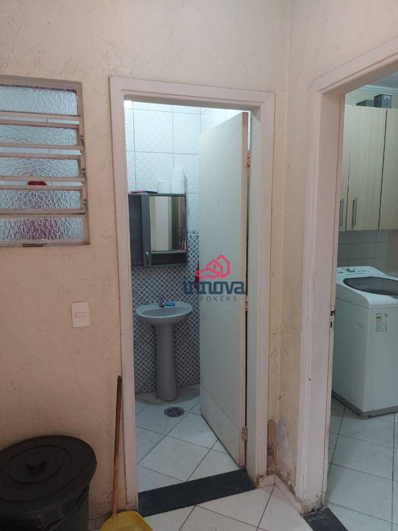 Casa à venda com 4 quartos, 201m² - Foto 11