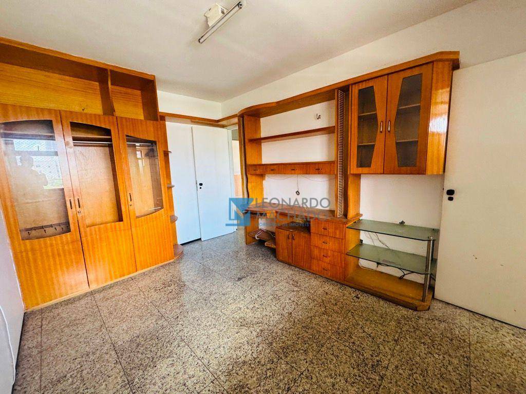 Apartamento à venda com 3 quartos, 134m² - Foto 7