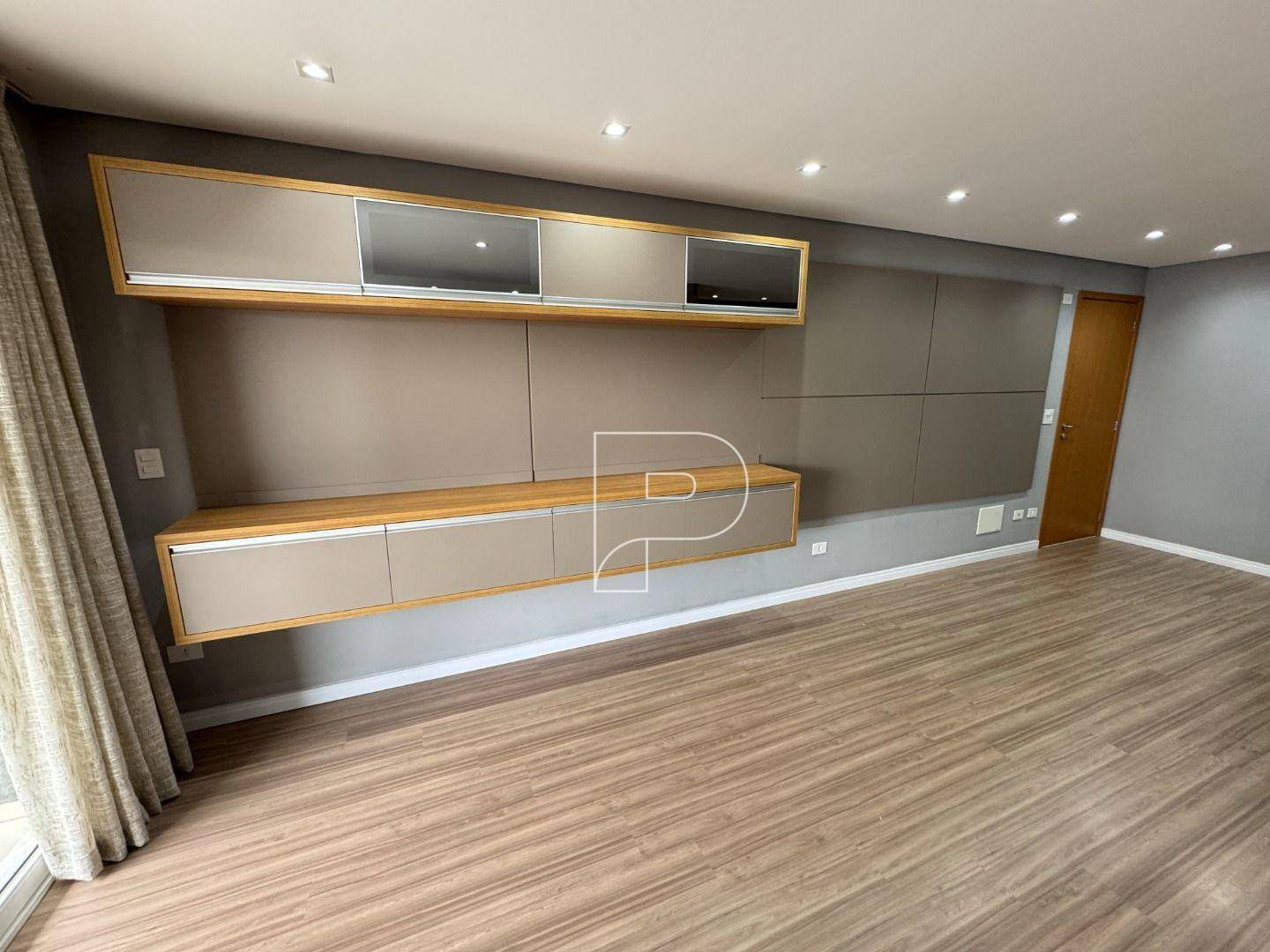 Apartamento para alugar com 3 quartos, 105m² - Foto 3