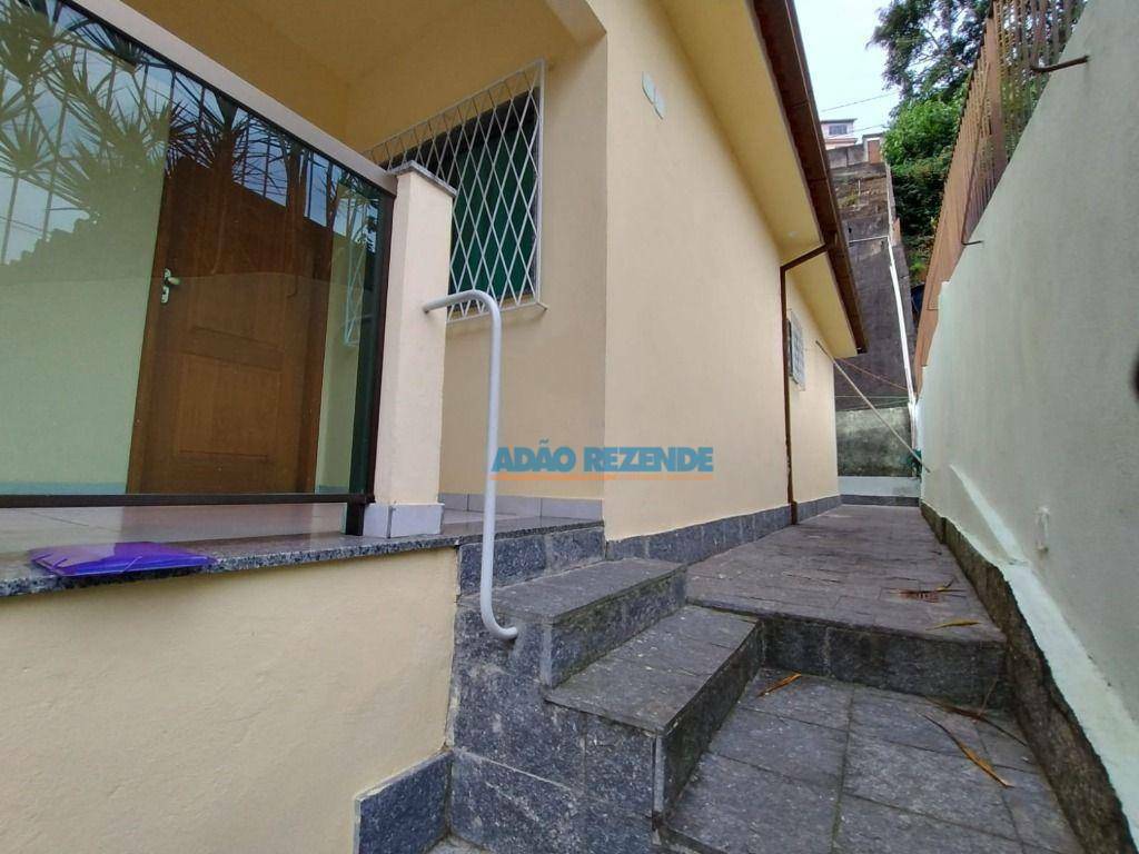 Casa à venda com 5 quartos, 182m² - Foto 33
