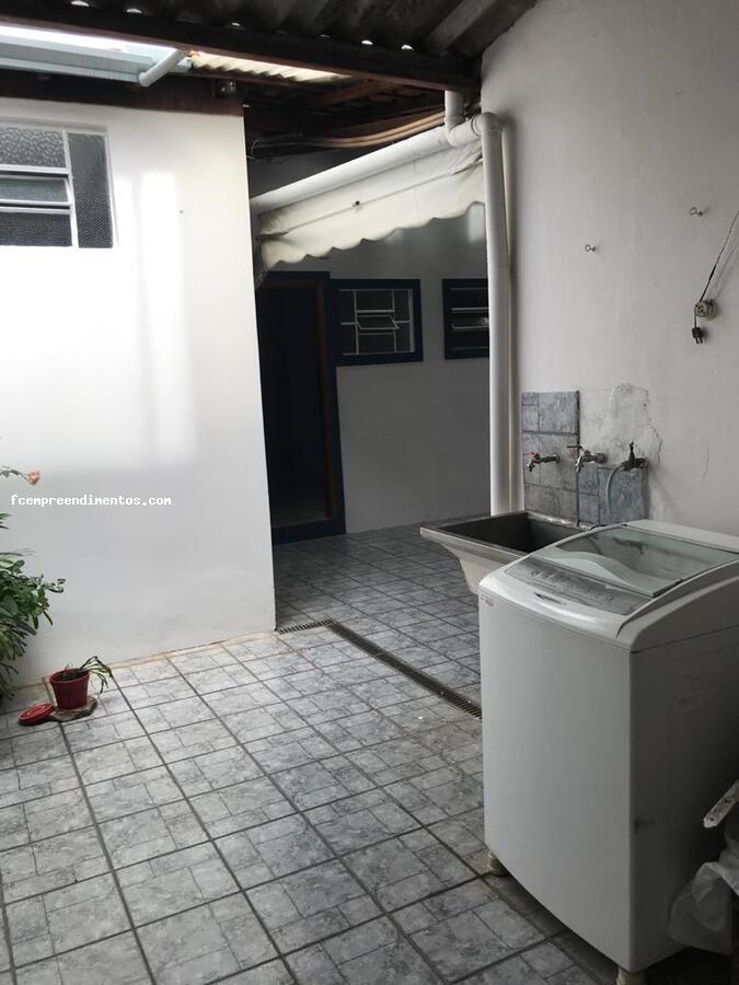 Casa à venda com 3 quartos, 180m² - Foto 7