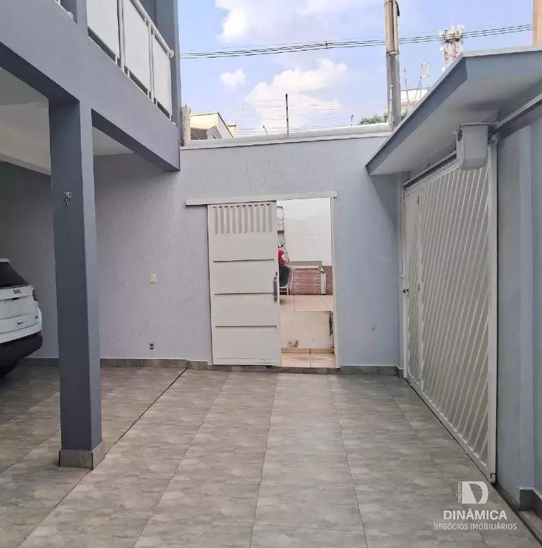 Casa à venda com 3 quartos, 200m² - Foto 15