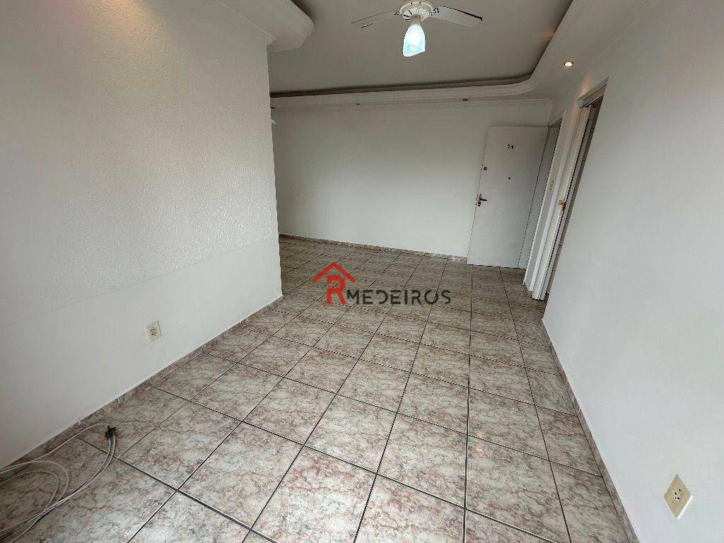 Apartamento à venda com 2 quartos, 75m² - Foto 15