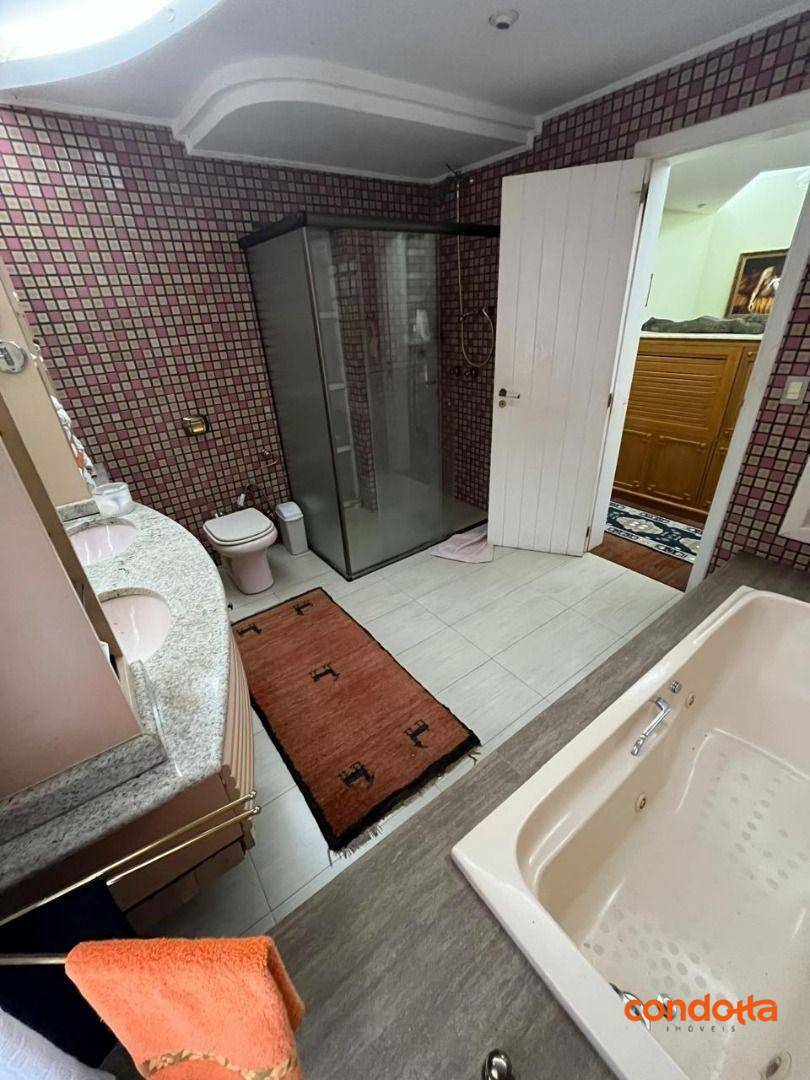 Casa para alugar com 4 quartos, 221m² - Foto 27