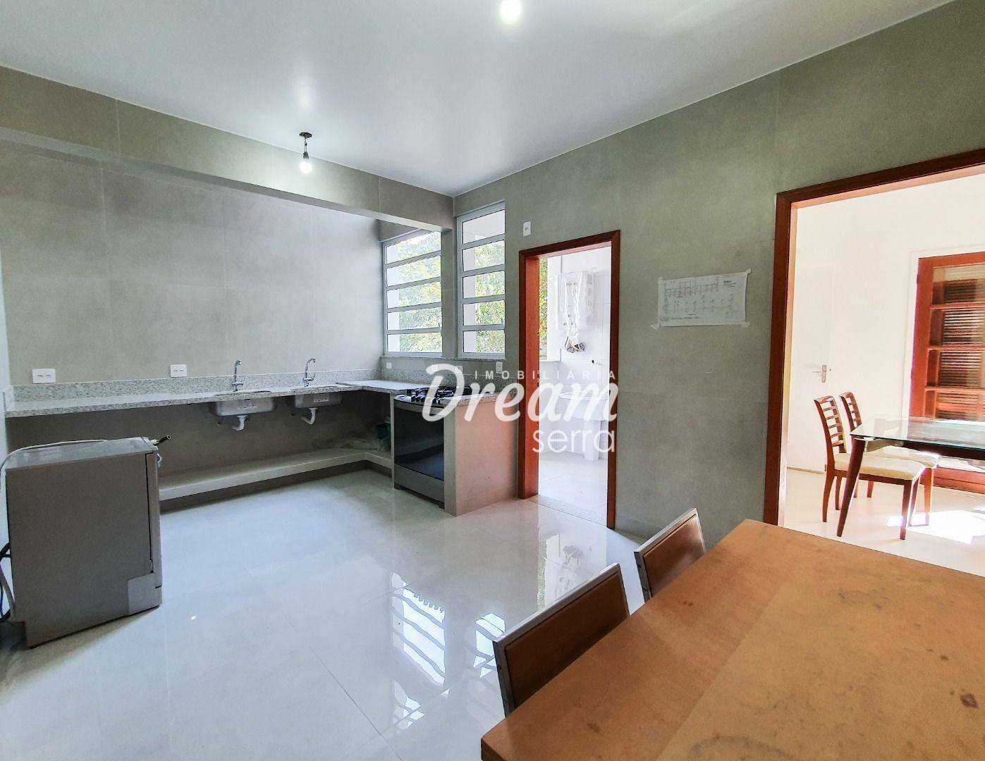 Casa à venda com 3 quartos, 220m² - Foto 19