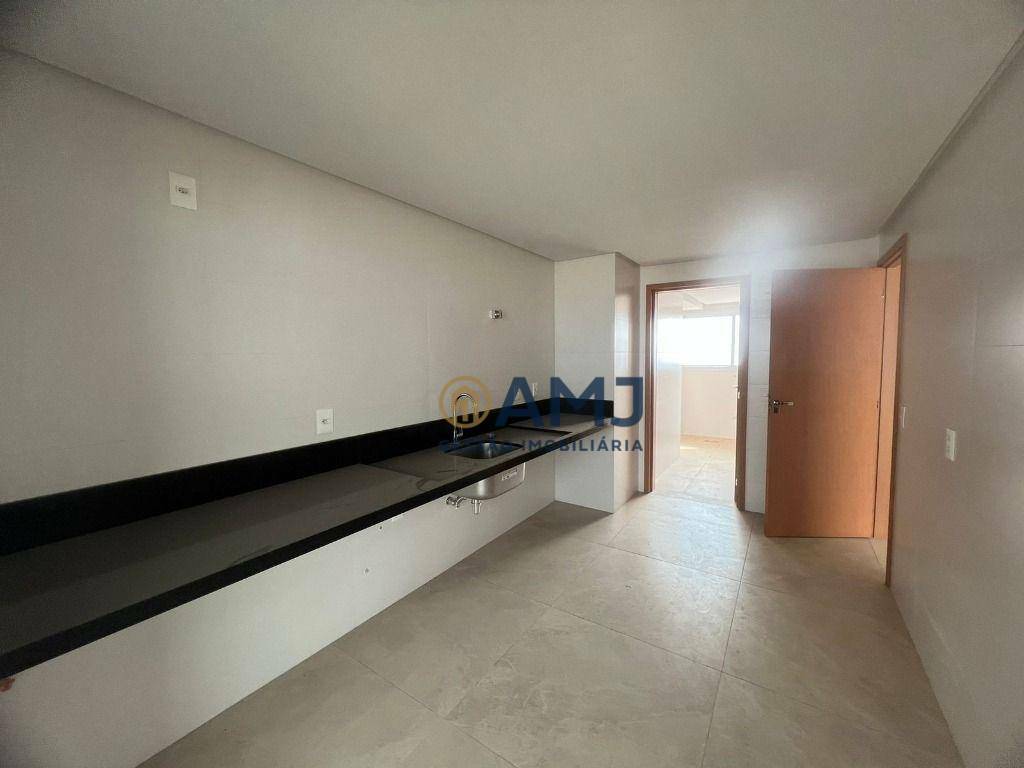 Apartamento à venda com 4 quartos, 178m² - Foto 8