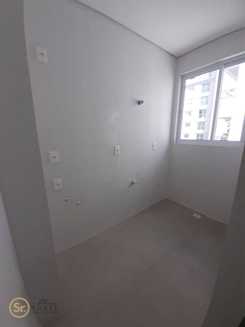 Apartamento à venda com 3 quartos, 120m² - Foto 14