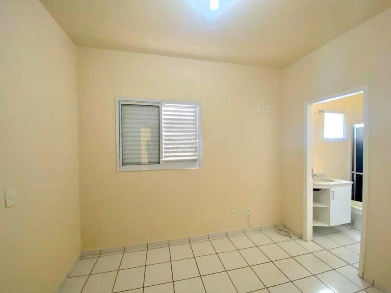 Casa para alugar com 3 quartos, 238m² - Foto 12