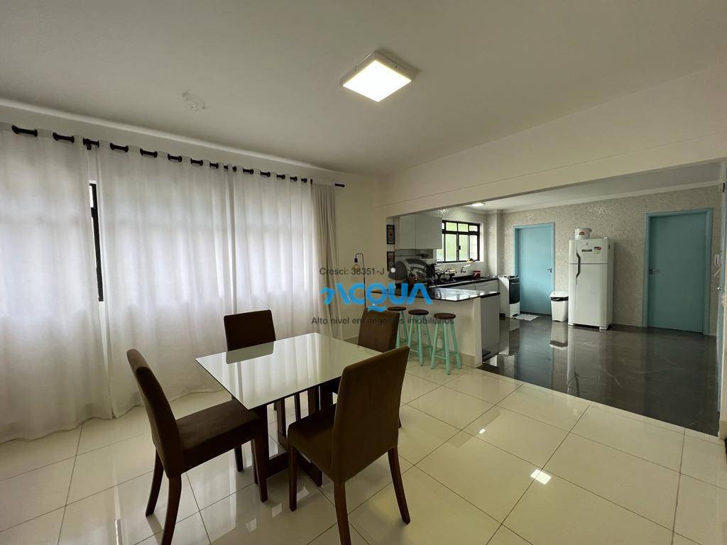 Apartamento à venda com 3 quartos, 140m² - Foto 2