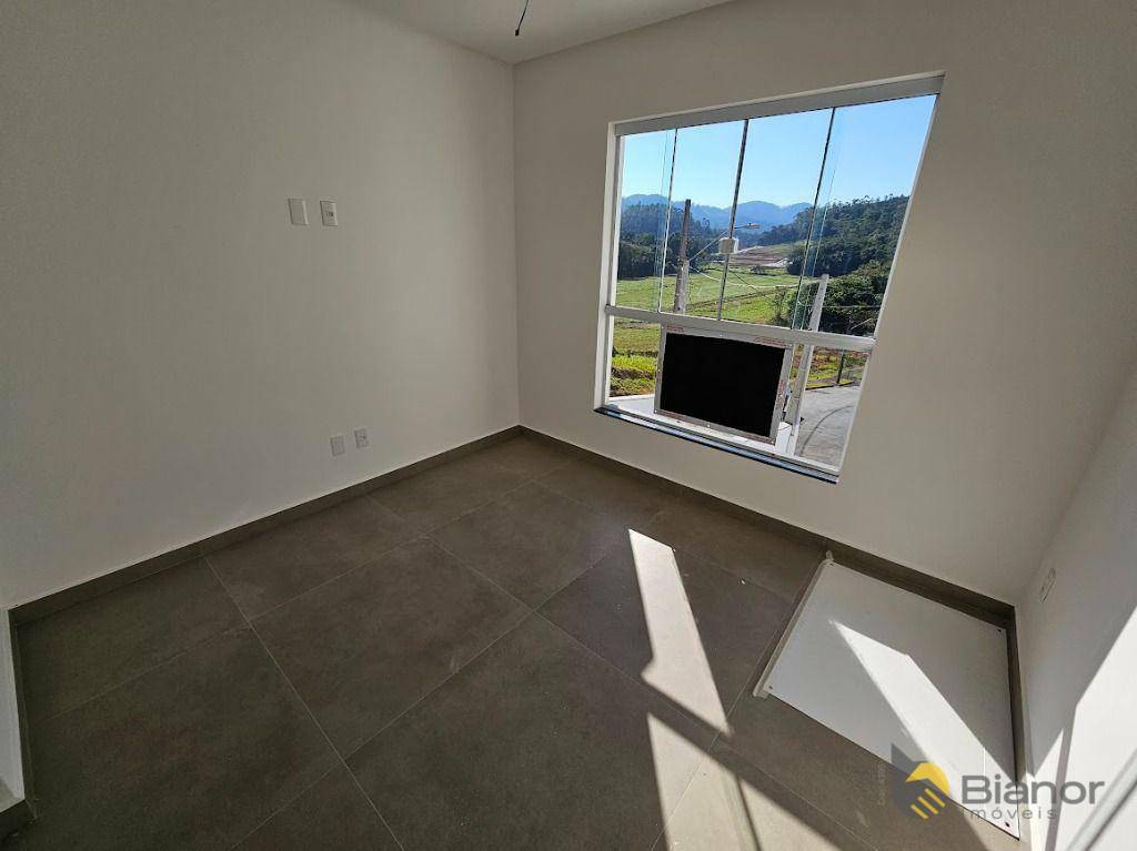 Casa à venda com 2 quartos, 80m² - Foto 10