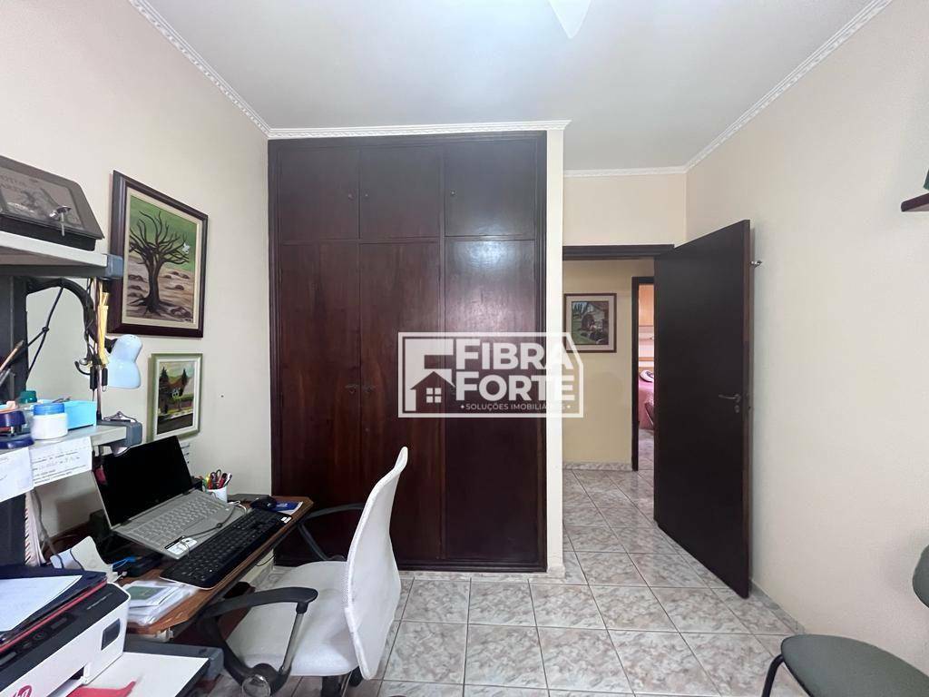 Casa à venda com 3 quartos, 179m² - Foto 10