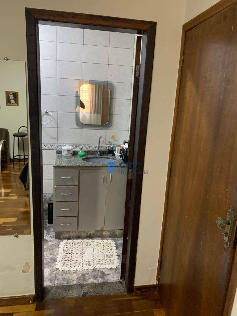 Casa à venda com 3 quartos, 250m² - Foto 18