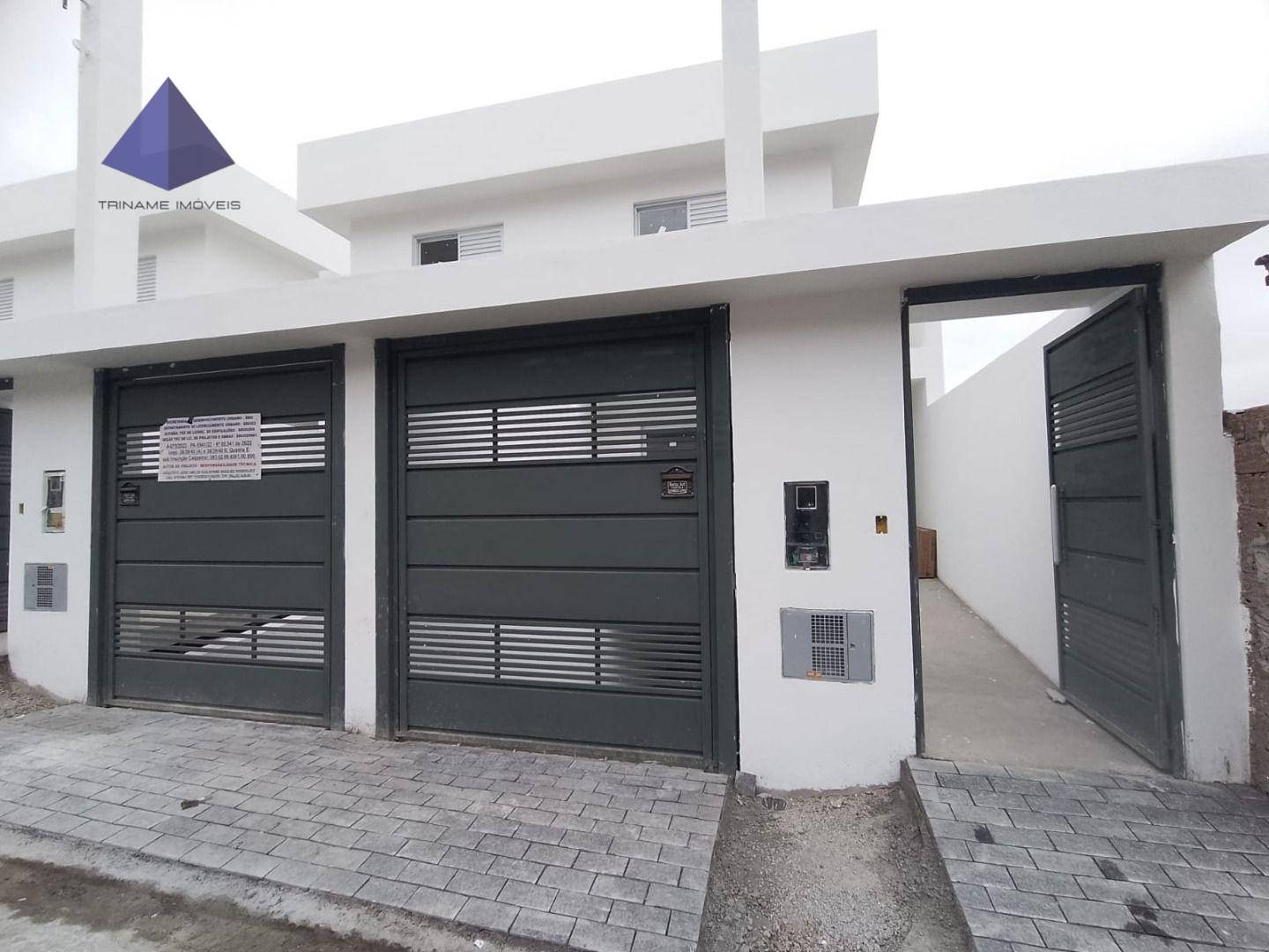 Sobrado à venda com 3 quartos, 194m² - Foto 1