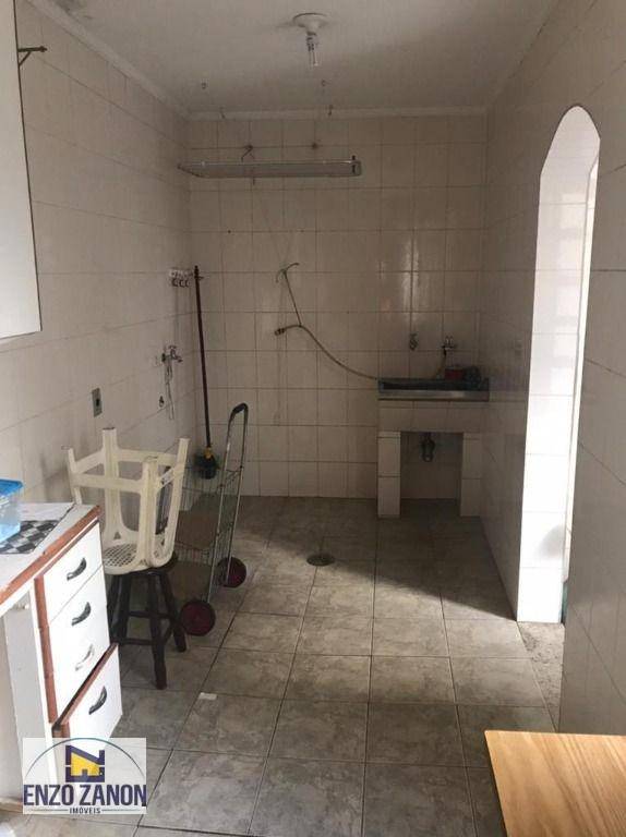 Sobrado à venda com 4 quartos, 228m² - Foto 4