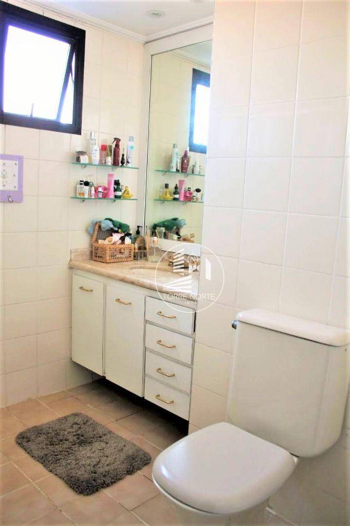 Apartamento à venda com 3 quartos, 198m² - Foto 25