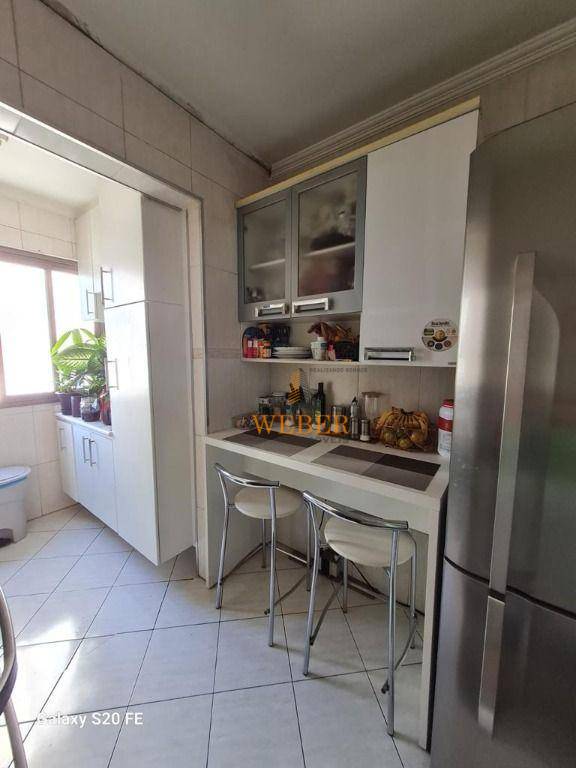 Apartamento à venda com 2 quartos, 75m² - Foto 19