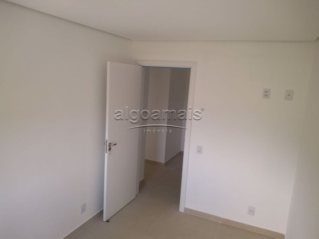 Casa à venda com 3 quartos, 115m² - Foto 3