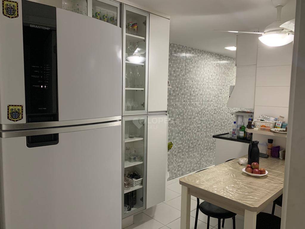 Apartamento à venda com 4 quartos, 145m² - Foto 13