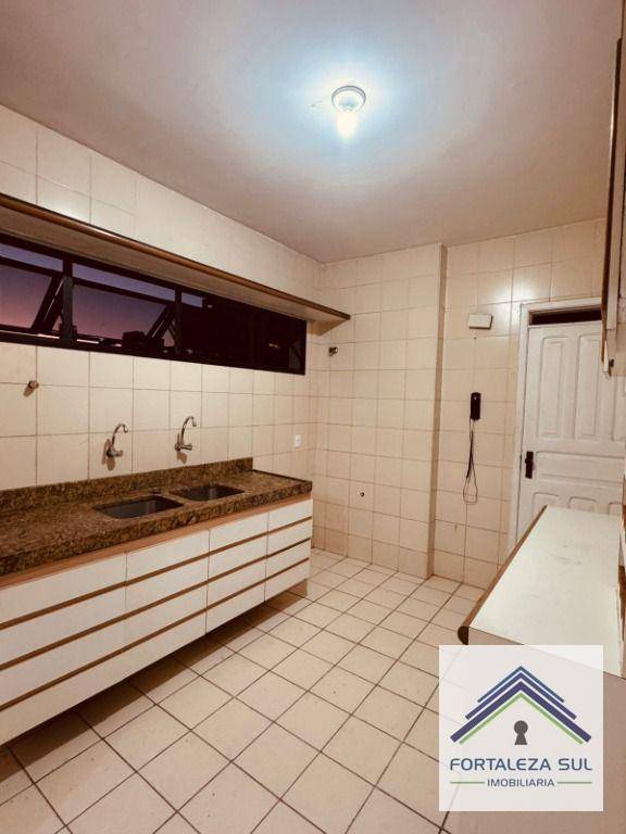 Apartamento para alugar com 3 quartos, 120m² - Foto 3