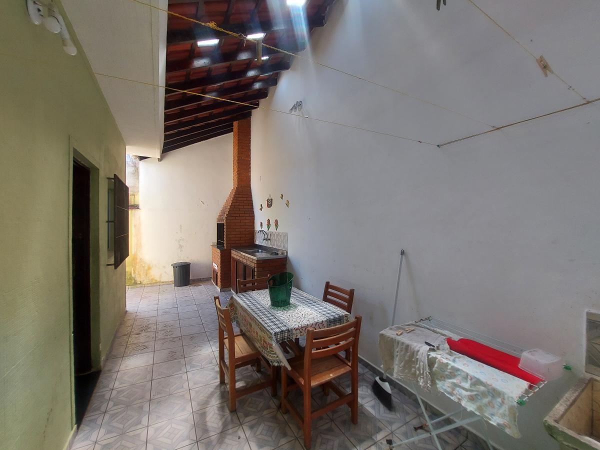 Casa à venda com 2 quartos, 240m² - Foto 10