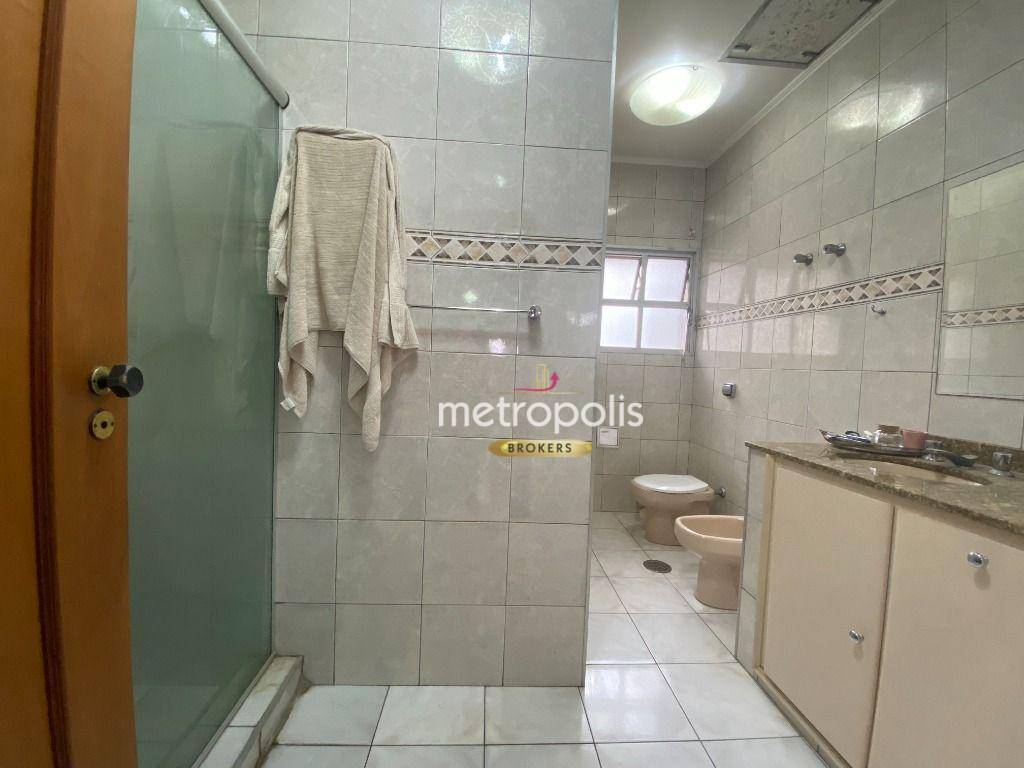 Sobrado à venda e aluguel com 4 quartos, 382m² - Foto 35