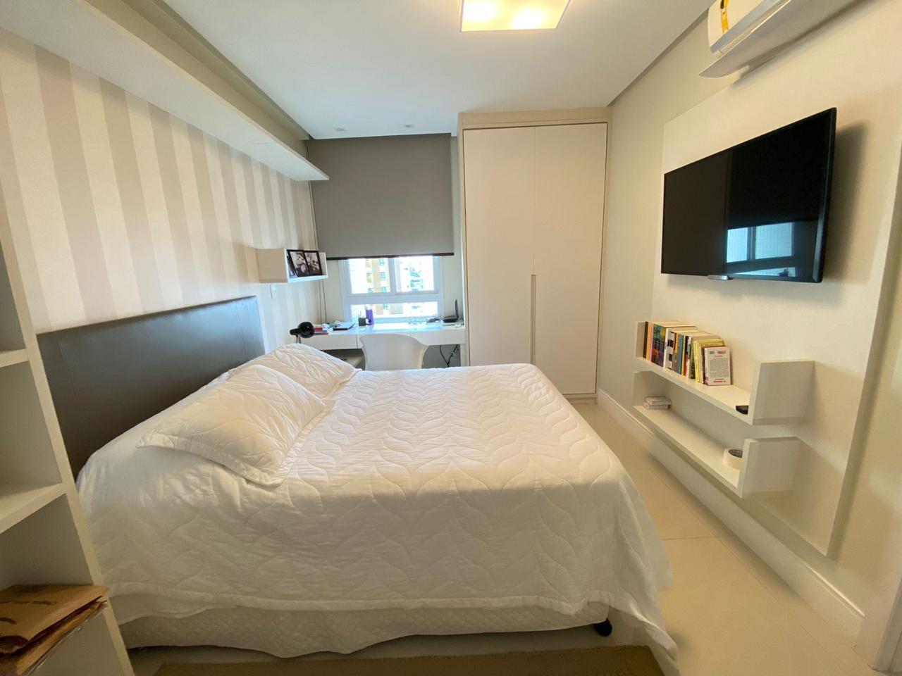 Apartamento para alugar com 3 quartos, 150m² - Foto 14