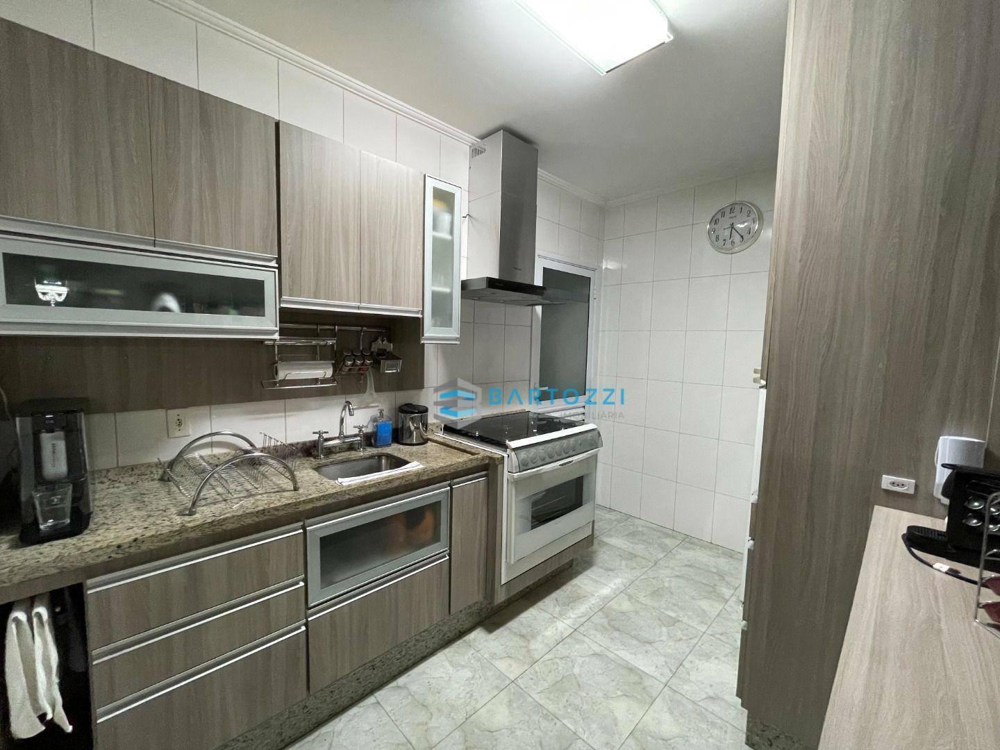 Apartamento à venda com 3 quartos, 96m² - Foto 7