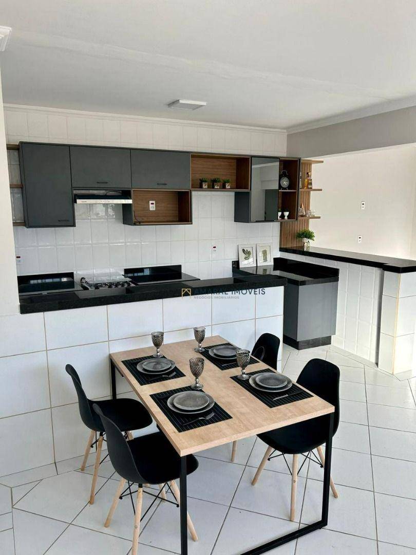 Casa à venda e aluguel com 4 quartos, 416m² - Foto 3