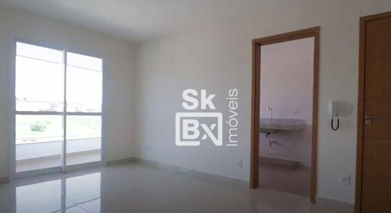 Apartamento à venda com 2 quartos, 68m² - Foto 2