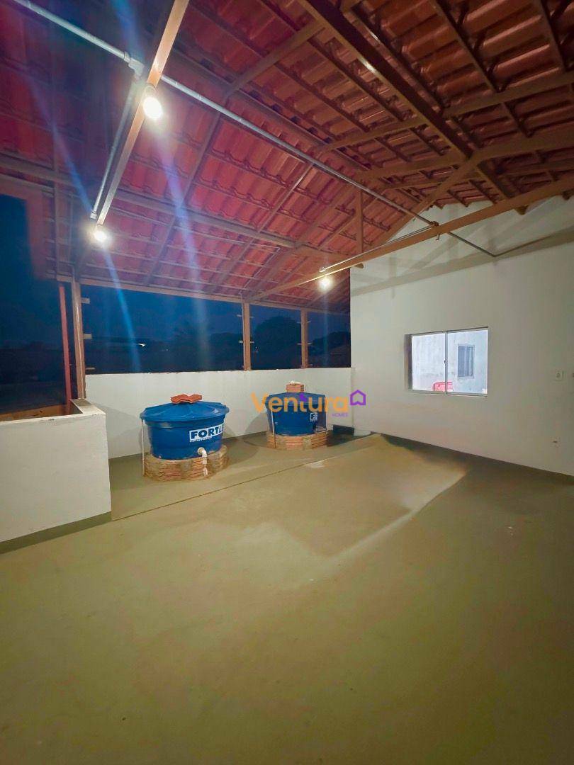 Casa à venda com 2 quartos, 150m² - Foto 17